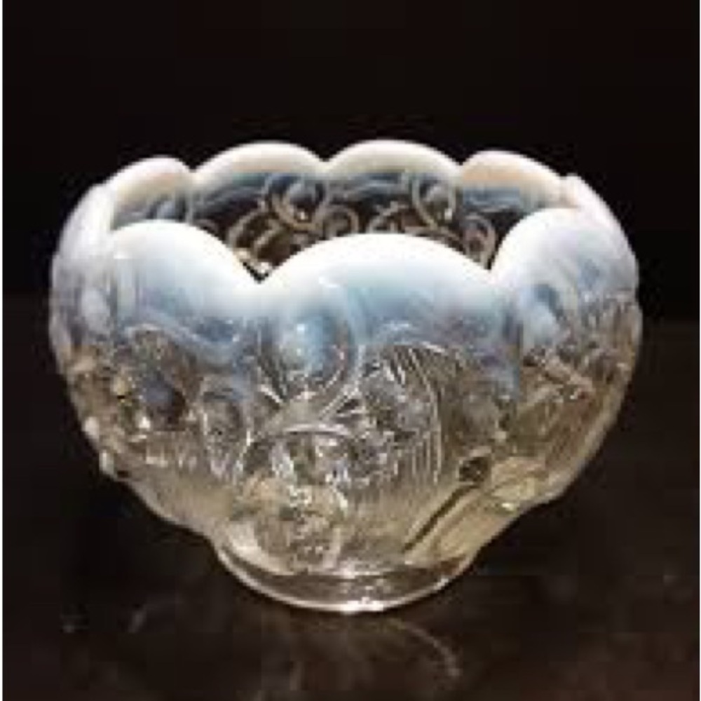 Fenton Opalescent Lilly of the Valley Scalloped Glass Rose Bowl - Picture 2 of 4